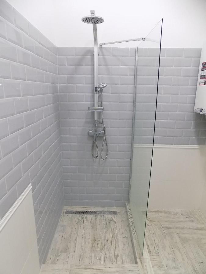 A10 Alkotmany B Apartment Budapest Eksteriør billede